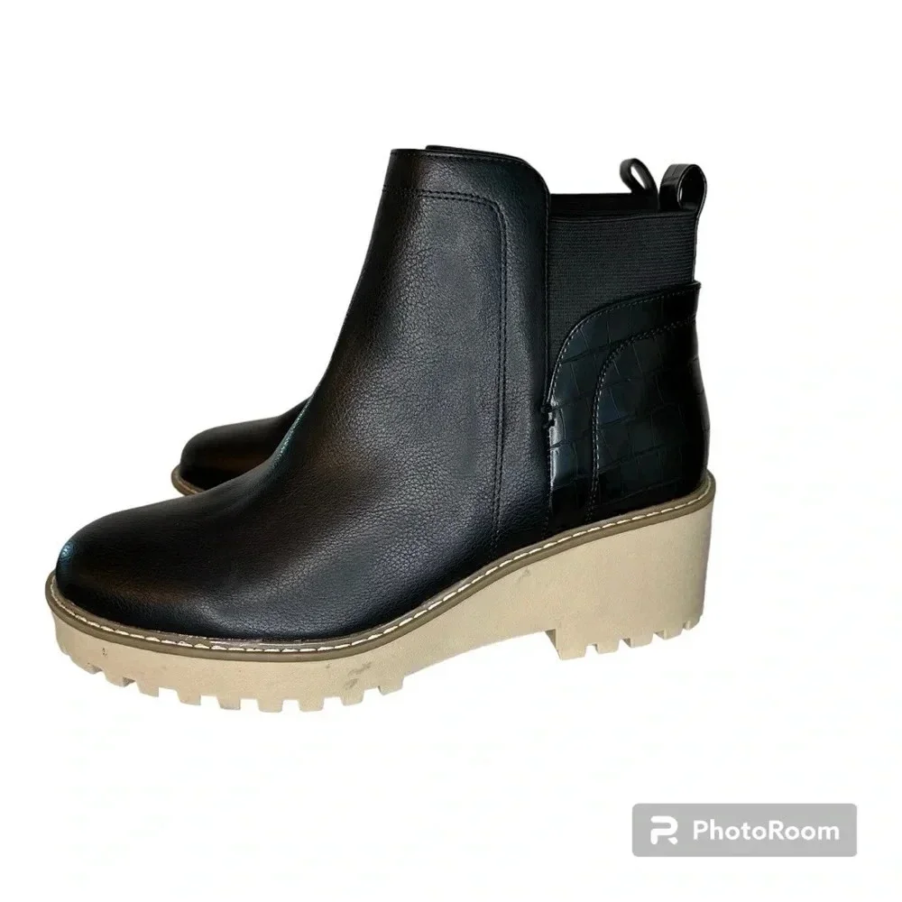 DV By Dolce Vita Womens Rancher Chelsea Black Ankle Wedge Boots Size 10